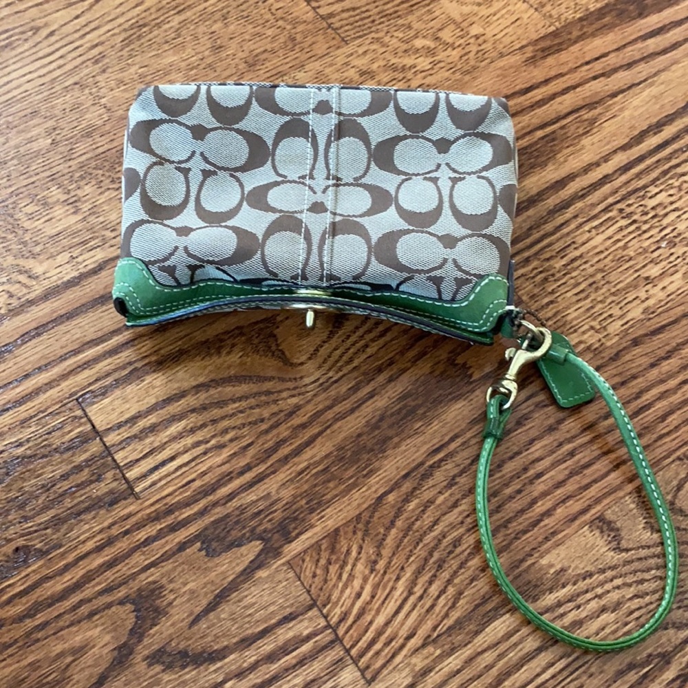Coach wristlet - Picture 3 of 5